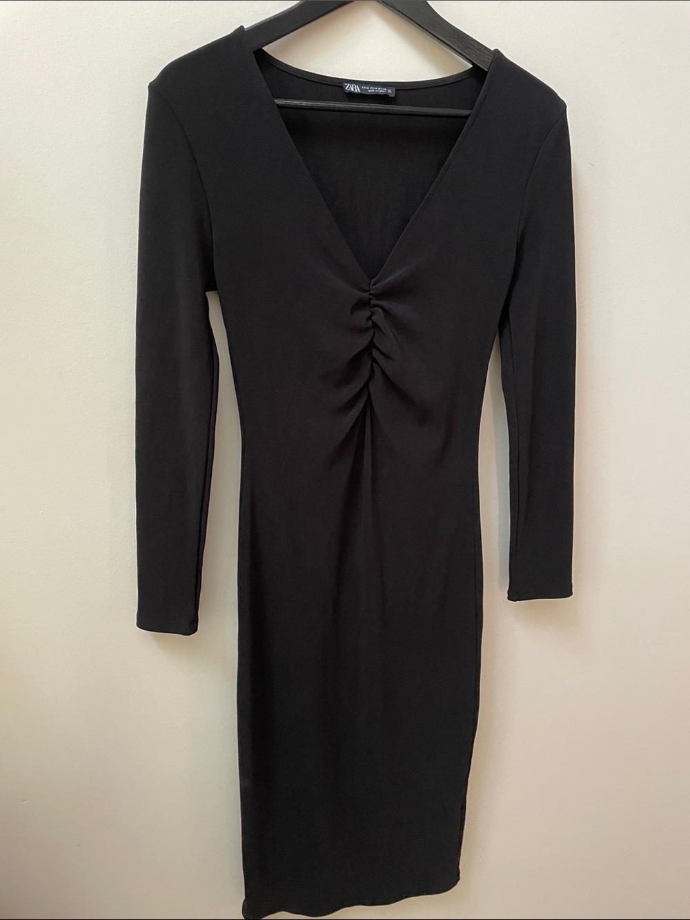 Zara Black Long Sleeve V-Neck Ruched Midi Dress Bodycon